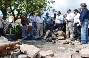 ENTREGA GOBERNADOR UNIFORMES SUMAR EN FRESNILLO