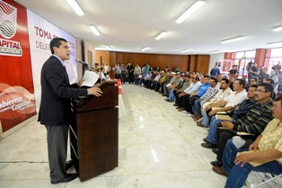 RINDEN PROTESTA DELEGADOS MUNICIPALES DE ZACATECAS