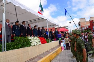 Firman Bando Solemne en el Primer Aniversario de la Instalación del 97 Batallón de Infantería