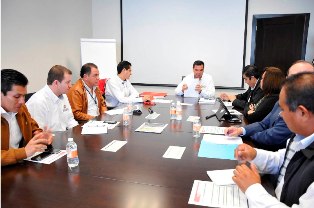 DETIENE LA PEP A TRES MUJERES; LES ASEGURAN DOS ARMAS Y UN VEHÍCULO ROBADO