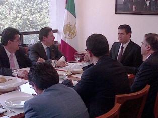 ATENDIÓ ALCALDE A 104 PERSONAS EN EL PRIMER MIÉRCOLES CIUDADANO