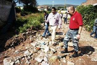 ATIENDE Y SUPERVISA ALCALDE ZONAS AFECTADAS POR LLUVIAS