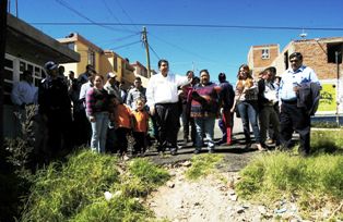 ATIENDE ROBERTO LUÉVANO PROBLEMÁTICA SOCIAL DE LOMAS DEL CONVENTO