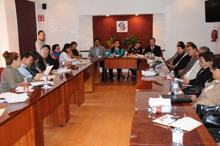 DIPUTADOS  ATIENDEN A COLECTIVO MAGISTERIAL