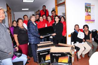 ENTREGAN EQUIPO DE CÓMPUTO A LA SUBDIRECCIÓN DE GESTIÓN DEL SEDIF