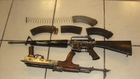 DETIENE LA PEP A DOS HOMBRES EN TRANCOSO CON DOS ARMAS LARGAS; UNO ES MENOR DE EDAD