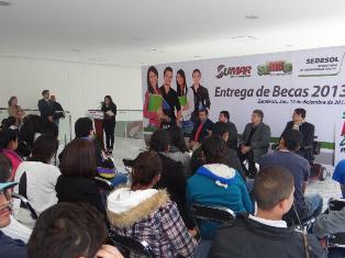 ENTREGA MAR RECONOCIMIENTO ESPECIAL A ARTURO ROMO POR 20 ANIVERSARIO DE ZACATECAS COMO PATRIMONIO CULTURAL DE LA HUMANIDAD