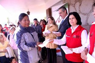 BENEFICIA SEDIF A 179 PERSONAS CON APOYOS DIVERSOS