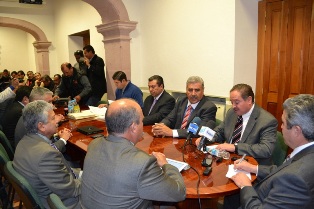 CONCLUYE NEGOCIACIÓN SALARIAL CON UNA CONCURRENCIA ESTATAL DE 70 MDP PARA EL MAGISTERIO