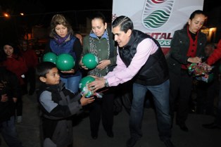 CUMPLIÓ CARLOS PEÑA REGRESANDO A COLONIAS Y COMUNIDADES RURALES