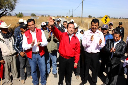INAUGURA BMQ TRAMO CARRETERO PLENITUD-TORREÓN DE LOS PASTORES