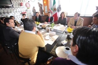 EXHORTA BMQ A FUNCIONARIOS COORDINAR TRABAJOS CON DELEGADOS MUNICIPALES