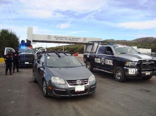 ASEGURA PEP EN UNIRSE DE MALPASO VEHÍCULO CON REPORTE DE ROBO; UN DETENIDO
