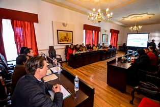 Expone BMQ Plan de Desarrollo Municipal a Regidores