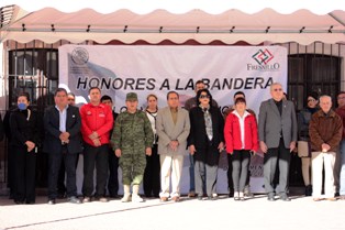 Entregó Bandera el Ayuntamiento a la Secundaria Ricardo Flores Magón