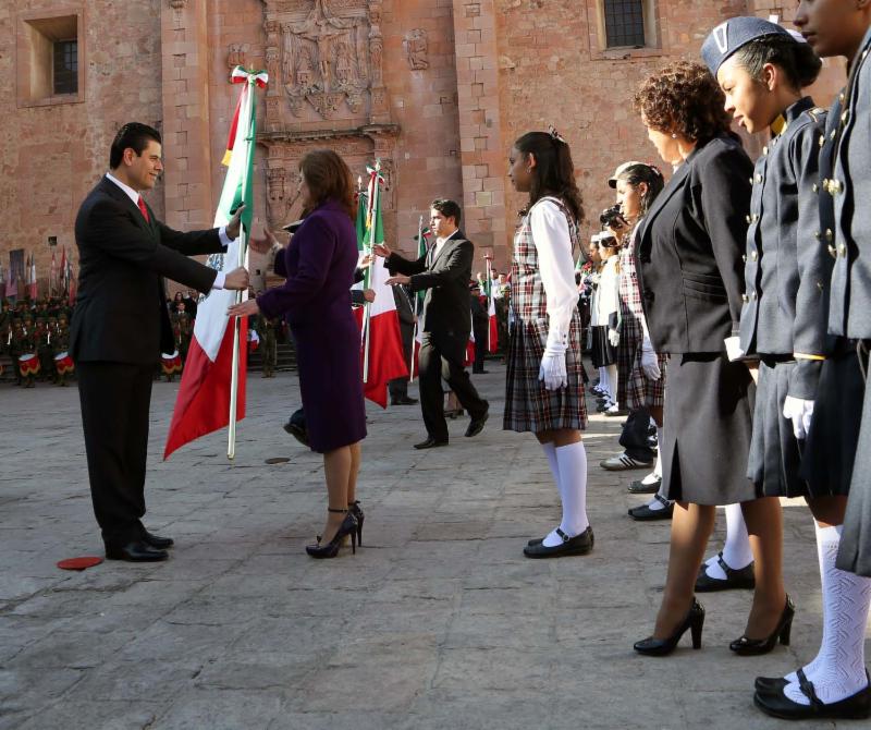 ENCABEZA MAR CONMEMORACIÓN DEL DÍA DE LA BANDERA