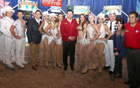 OFRECEN GODEZAC Y MUNICIPIOS DE GUADALUPE Y ZACATECAS FUNCIÓN GRATUITA HOLIDAY SOBRE HIELO