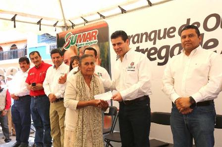 ENTREGA MAR APOYOS Y SUPERVISA OBRAS EN MEZQUITAL DEL ORO, MOYAHUA Y HUANUSCO
