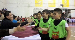 SUPUESTOS HALCONES ASALTAN A TRANSEUNTES