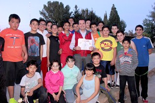 Reconocen jóvenes a Medrano Quezada por apoyo al deporte