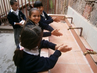 IMPARTE JIAPAZ PLÁTICAS DE CULTURA DEL AGUA A ALUMNOS DE NIVEL BÁSICO