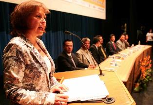 INAUGURA PATRICIA SALINAS PRIMER CONGRESO INTERNACIONAL DE ECONOMÍA