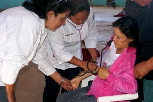 BENEFICIA DIF A 272 HABITANTES DEL TERREADERO CON JORNADAS DE SALUD