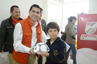 CLAUSURA ALCALDE CARLOS PEÑA CURSOS DE CAPACITACIÓN