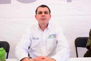 ALCALDE LLEVA ATENCIÓN EN TU COLONIA A SANTA RITA