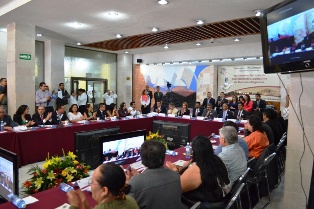 ENTREGA SECTURZ CONSTANCIAS DE CAPACITACIÓN TURÍSTICA SERVIDORES PÚBLICOS MUNICIPALES