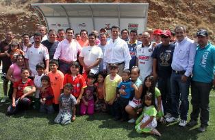 DA ARRANQUE ALFREDO SALAZAR AL TORNEO MUNICIPAL DE FUTBOL Y BASQUETBOL