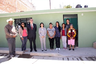 APOYA SEDIF A PERSONA DE LA TERCERA EDAD CON LA REHABILITACIÓN DE SU VIVIENDA