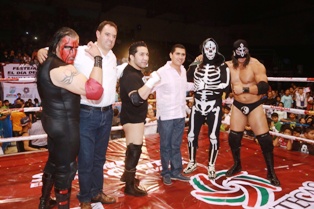 ROTUNDO ÉXITO DE LA LUCHA LIBRE TRIPLE A PARA FESTEJAR A LOS NIÑOS