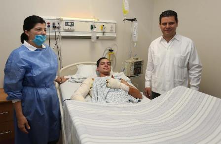 ALIENTA GOBERNADOR A MISIONEROS HOSPITALIZADOS