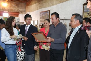 ENTREGA GOBERNADOR ESTÍMULOS ECONÓMICOS A MAESTROS POR MÁS DE 40 MILLONES