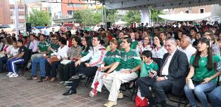 ENTRE AFICIONADOS PRESENCIÓ MAR EL JUEGO MÉXICO-BRASIL
