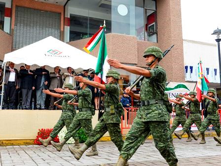 CONMEMORAN CON DESFILE CÍVICO MILITAR EL CENTENARIO DE LA TOMA DE ZACATECAS