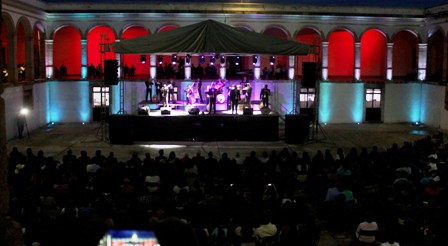 ENGALANA MARIACHI VARGAS DE TECALITLÁN LA CONMEMORACIÓN DEL CENTENARIO DE LA BATALLA DE ZACATECAS EN EL ÁGORA