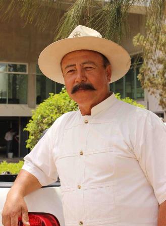 RINDEN HOMENAJE MUNACIFRE Y AUTORIDADES MUNICIPALES AL ACTOR ERNESTO GÓMEZ CRUZ