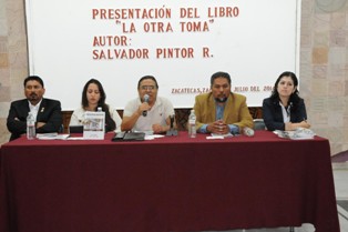 PRESENTAN LIBRO “LA OTRA TOMA”