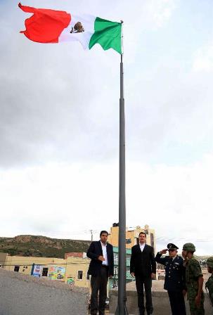 DEVELA MAR PLACA DEL PRIMER CENTRO CÍVICO CENTENARIO EN GUADALUPE