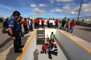 RECIBE PROTECCIÓN CIVIL ORIENTACIÓN SOBRE FUGAS Y MANEJO DE VÁLVULAS DE CONTROL DE GAS NATURAL