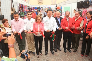 INAUGURAN MIGUEL ALONSO Y CARLOS PEÑA LA FERIA ESCOLAR 2014