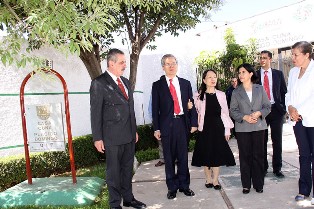 VISITA EMBAJADOR DE TAIWÁN CASA CUNA PLÁCIDO DOMINGO