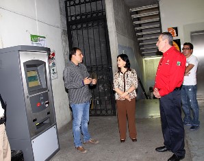 SUPERVISAN AUTORIDADES DEL SEDIF FUNCIONAMIENTO DE LA PLAZA BICENTENARIO