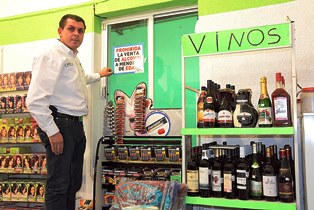 CONTINÚA OPERATIVO PARA EVITAR CONSUMO DE ALCOHOL EN MENORES