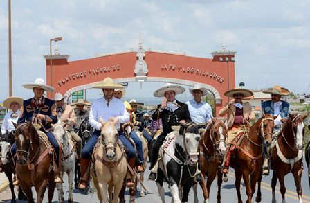Acude BMQ a Misa del Día de Migrante Freníllense y Cabalgata Migrante‏