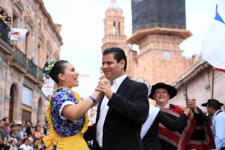 UNIDOS Y CON VISIÓN DE FUTURO CELEBRAN A PEDRO DE LEÓN MOJARRO