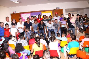 CONVIVEN MINEROS DE ZACATECAS CON NIÑOS DE CASA CUNA PLÁCIDO DOMINGO