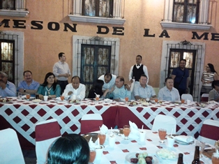 UNIDOS Y CON VISIÓN DE FUTURO CELEBRAN A PEDRO DE LEÓN MOJARRO